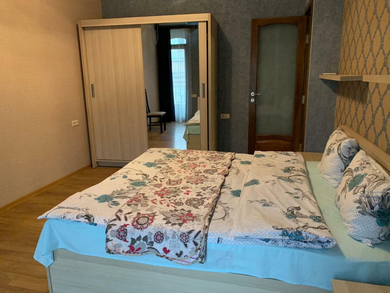 Lilika Apartments On Meskhishvili Tbiliszi Kültér fotó