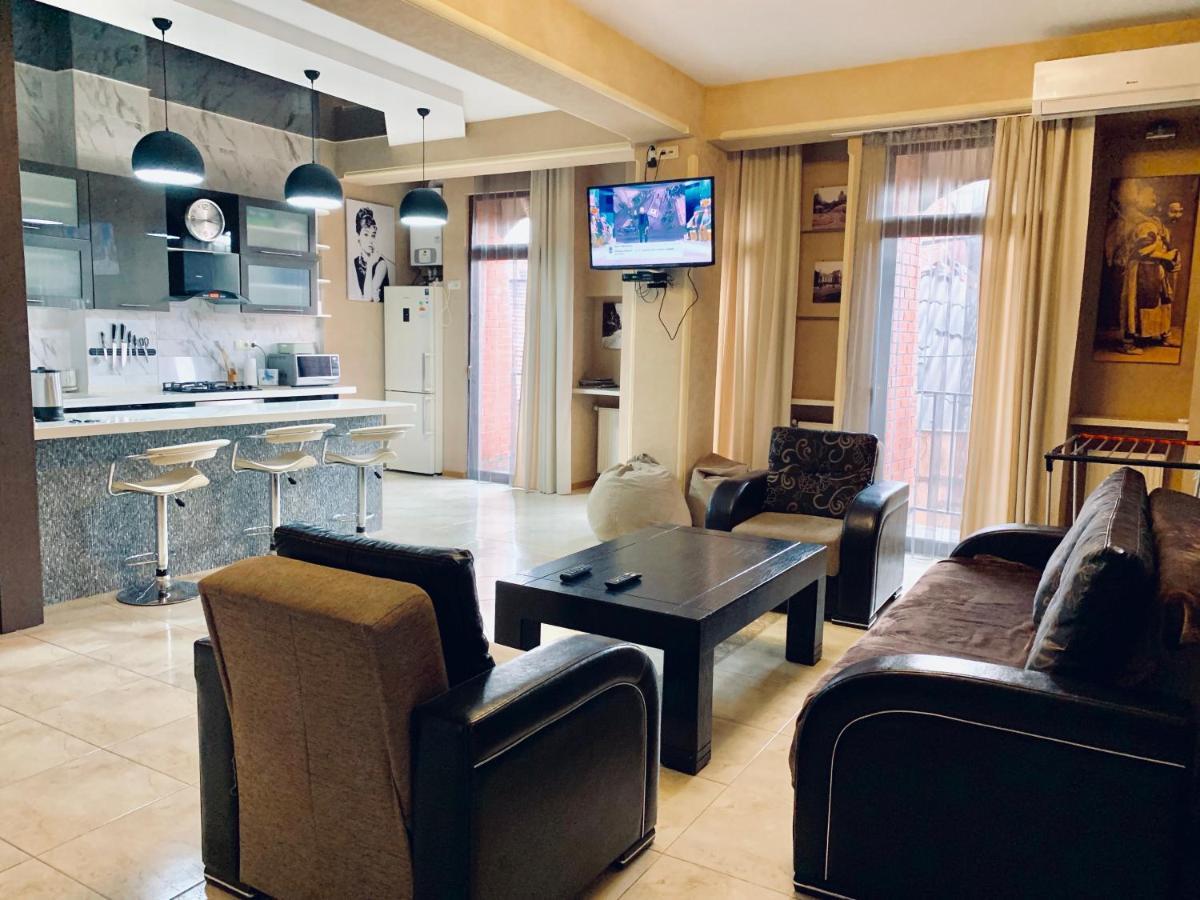 Lilika Apartments On Meskhishvili Tbiliszi Kültér fotó